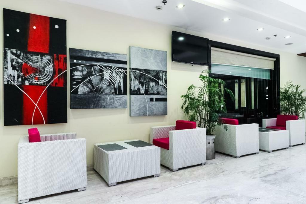 La Silver Leaf Hotel Nawāshahr Kültér fotó
