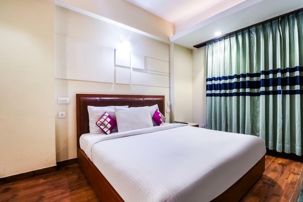 La Silver Leaf Hotel Nawāshahr Kültér fotó