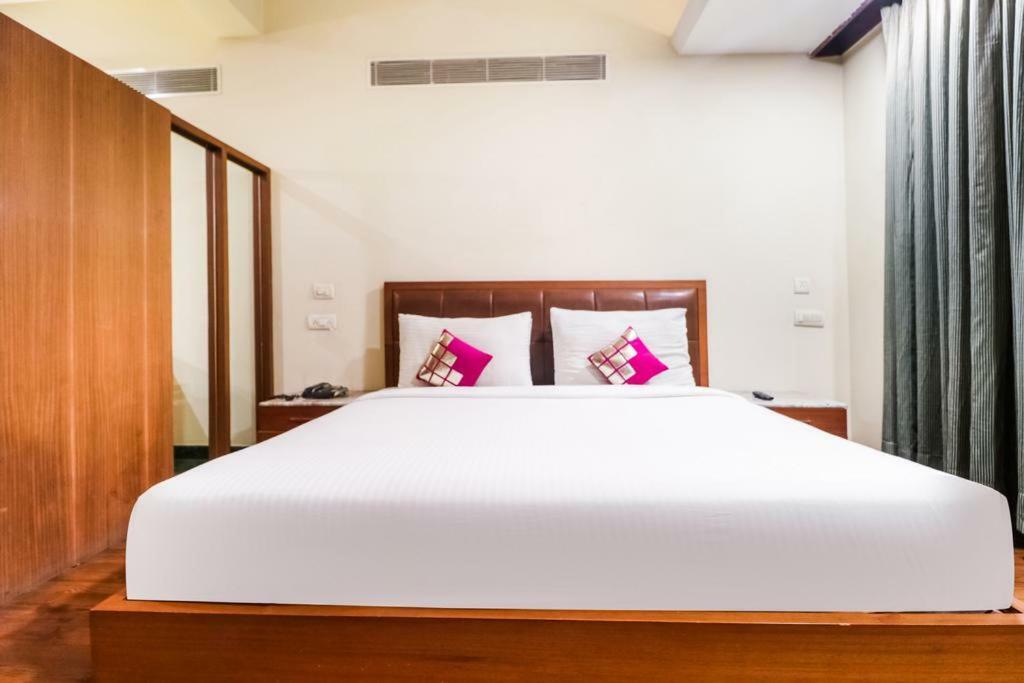 La Silver Leaf Hotel Nawāshahr Kültér fotó