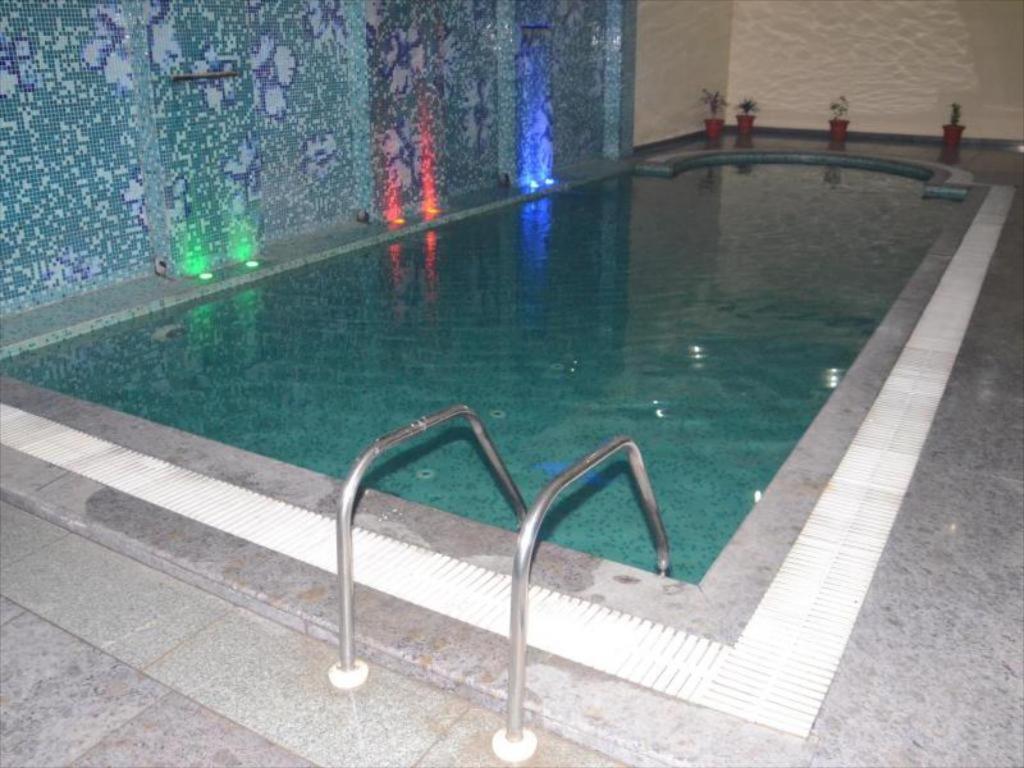 La Silver Leaf Hotel Nawāshahr Kültér fotó